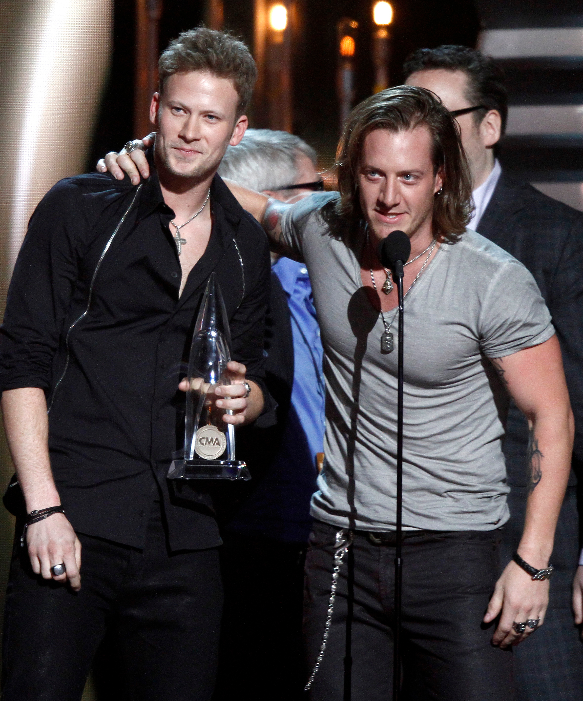 What's buzzing at the 2013 CMA Awards | Gallery | Wonderwall.com