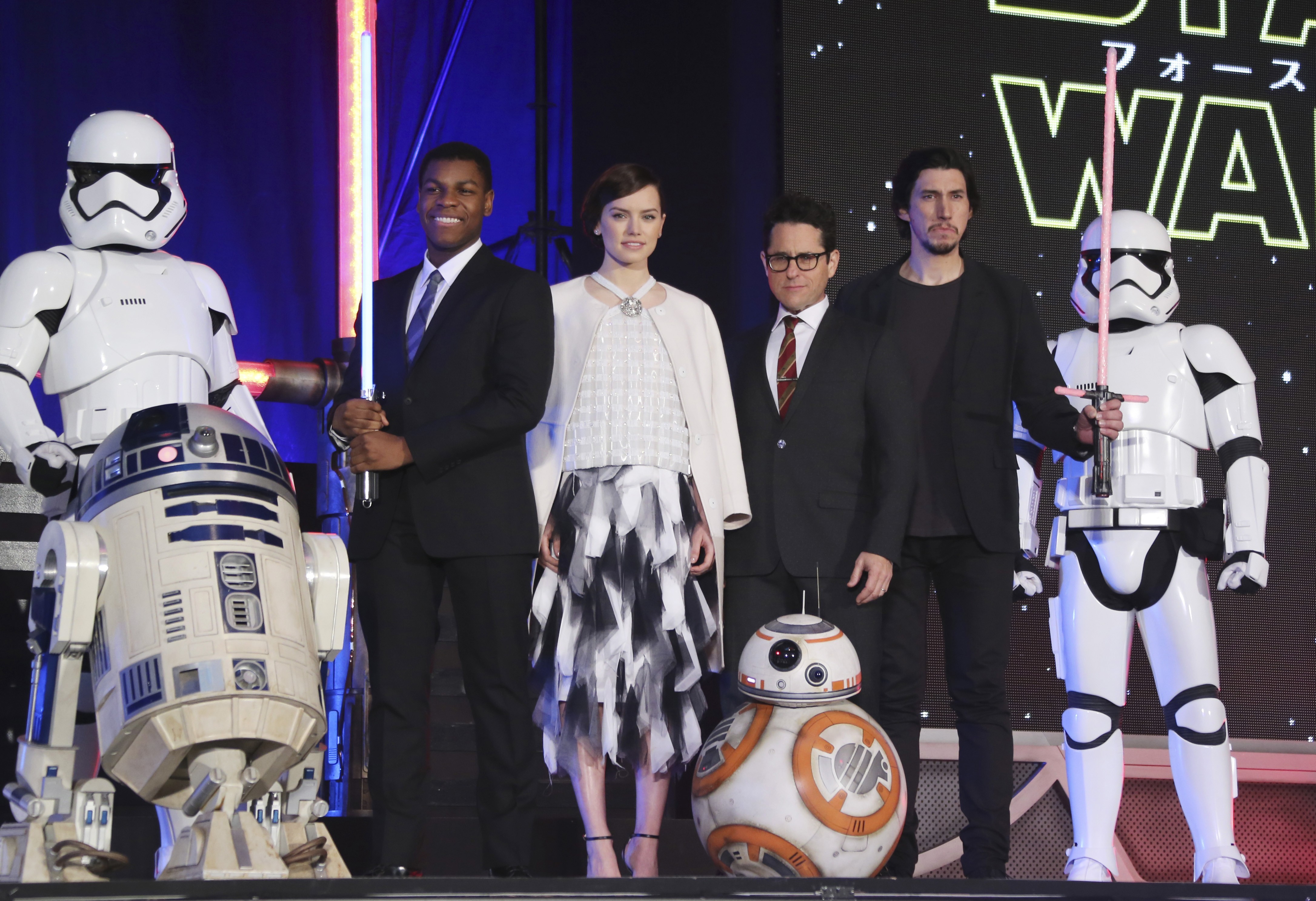 New 'Star Wars' cast fun facts Gallery