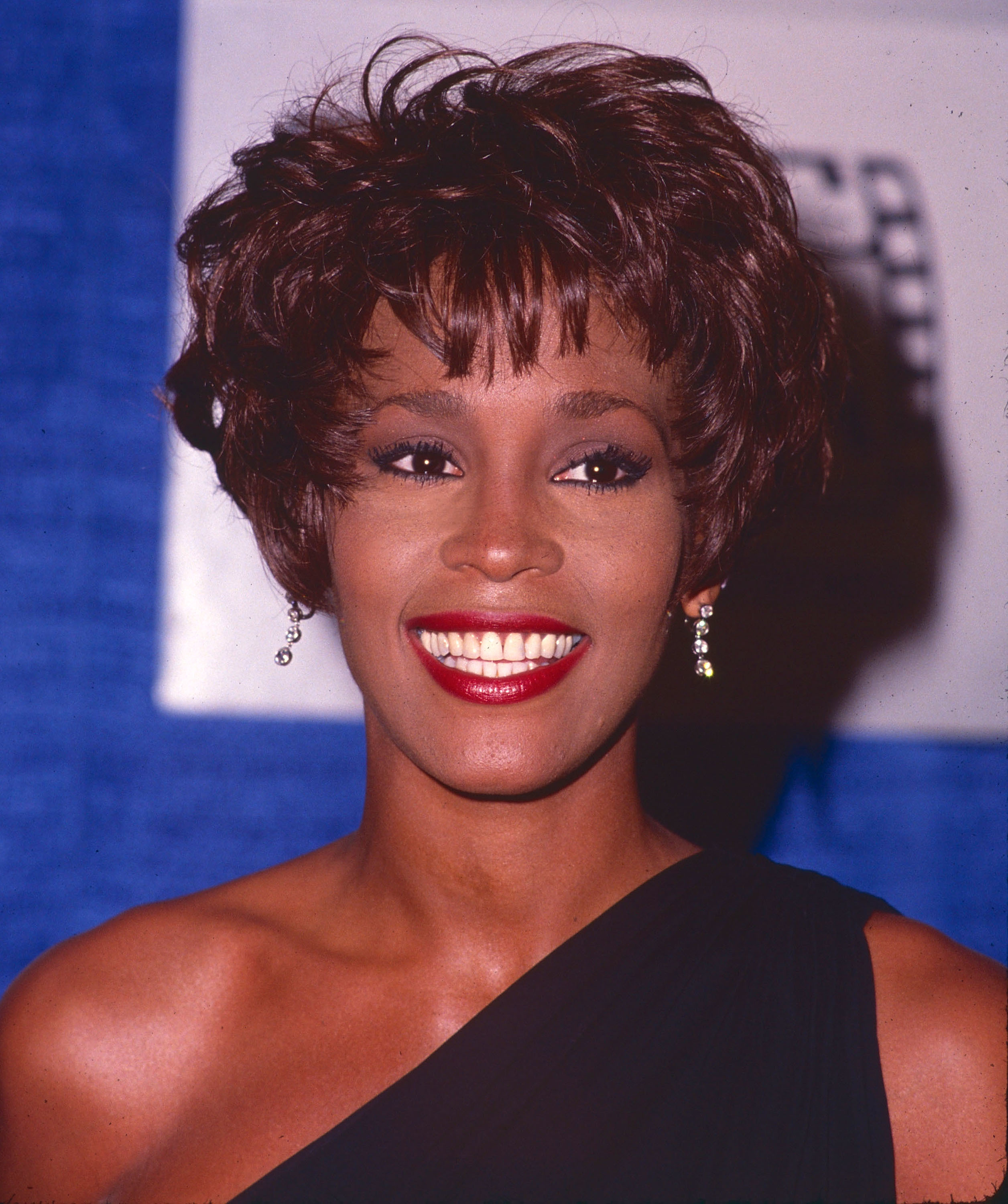 Whitney Houston | Overview | Wonderwall.com
