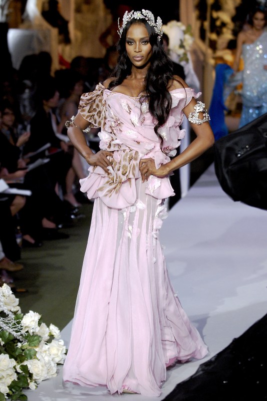 Naomi Campbell's Most Iconic '90s Catwalk Moments - Runway Versace