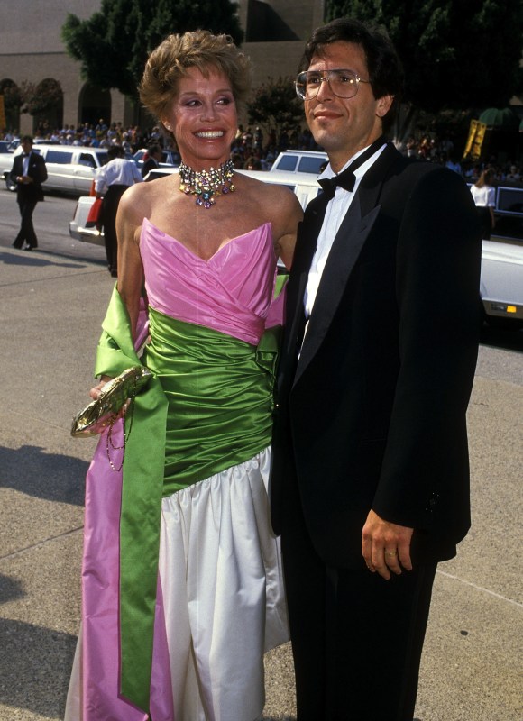 Fashion flashback: 1988 Primetime Emmys | Gallery | Wonderwall.com