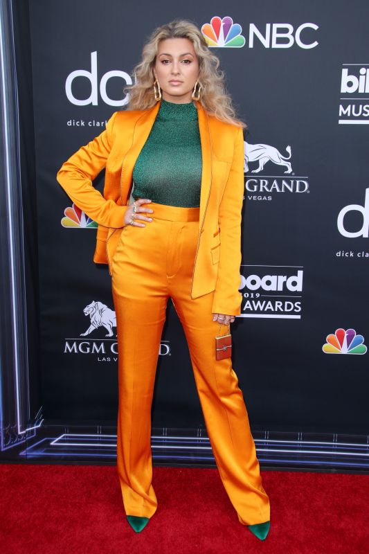 Fashion hits and misses from the 2019 Billboard Music Awards | Gallery ...