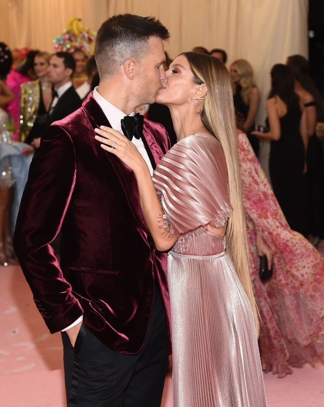 Celebrity PDA of 2019 | Gallery | Wonderwall.com