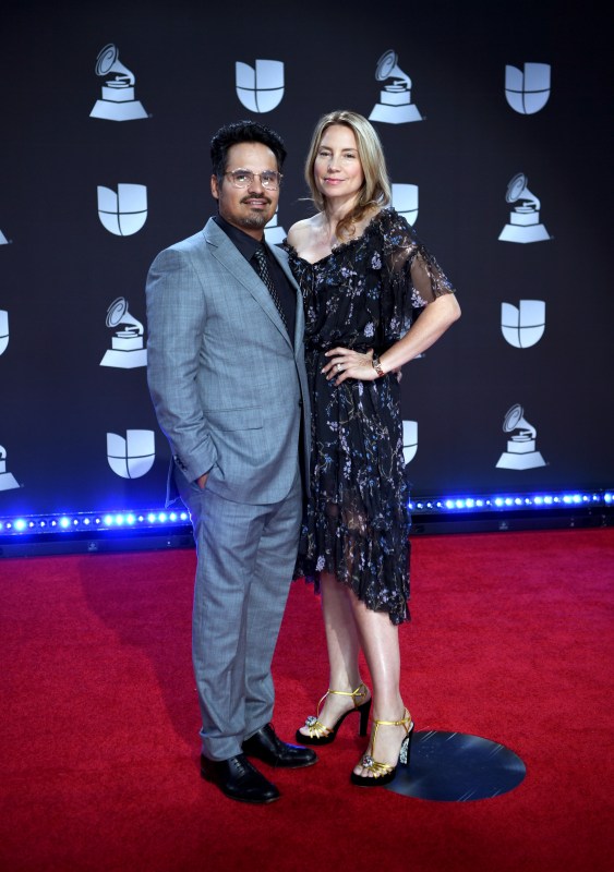 2019 Latin Grammy Awards: See all the photos from the red carpet ...