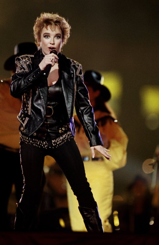 Super Bowl Halftime Show Outfits - Oskar Jacket