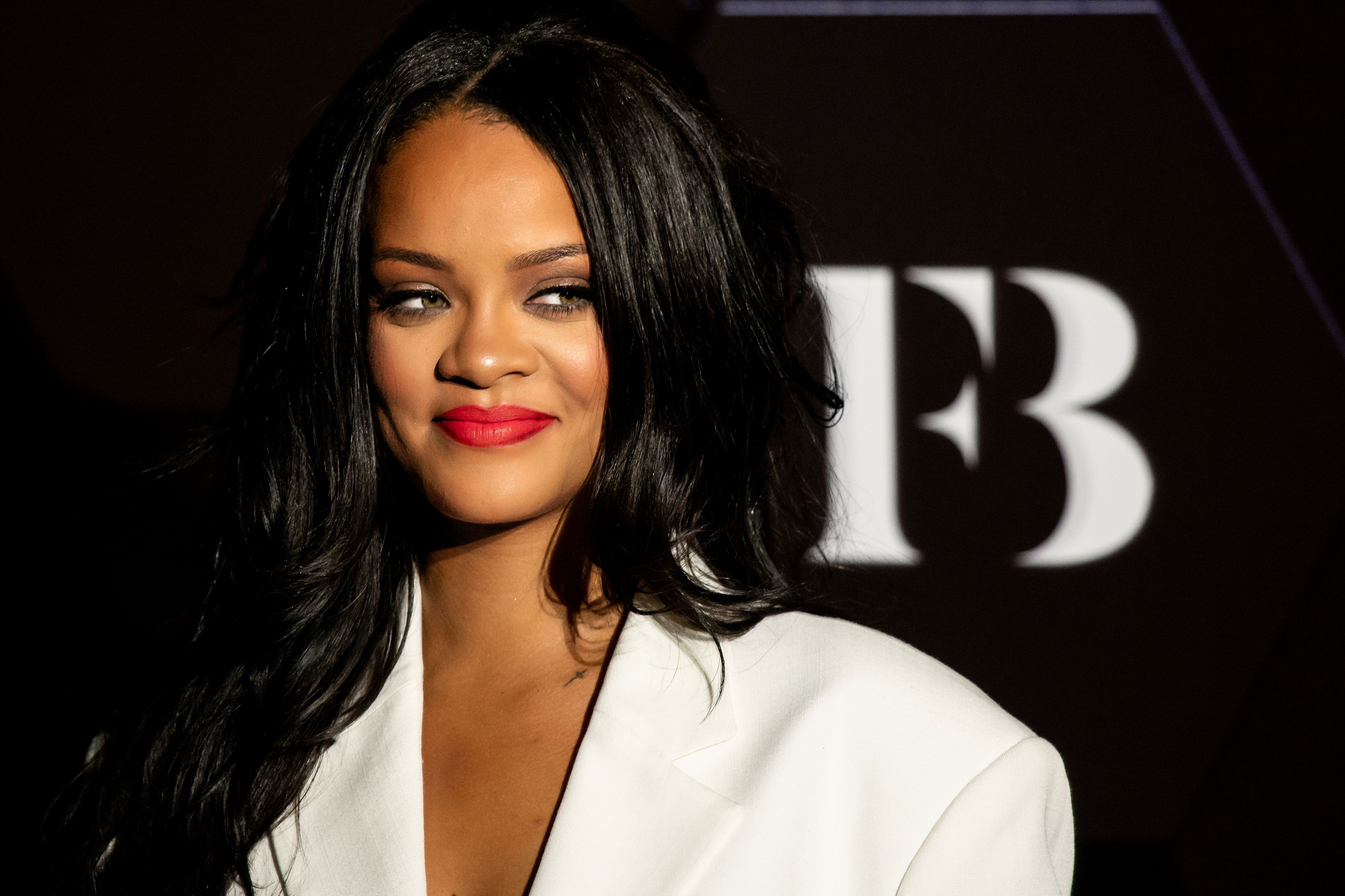 Rihanna Reportedly Working With LVMH to Launch Own High-End