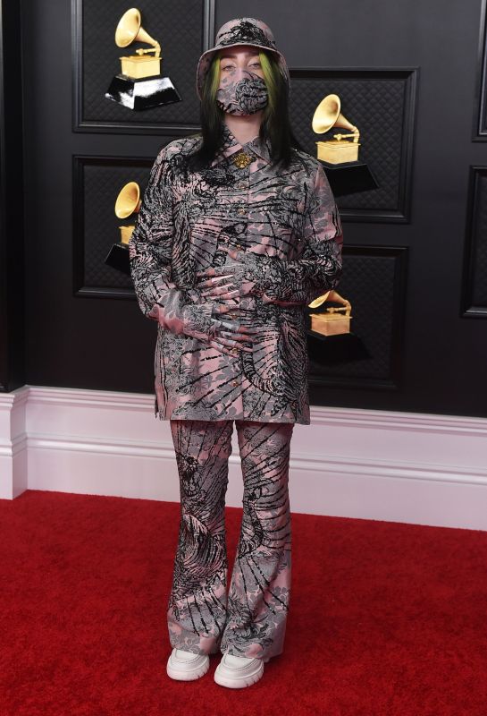 11 of Billie Eilish's most memorable outfits, from Burberry beekeeper to  Gucci glam
