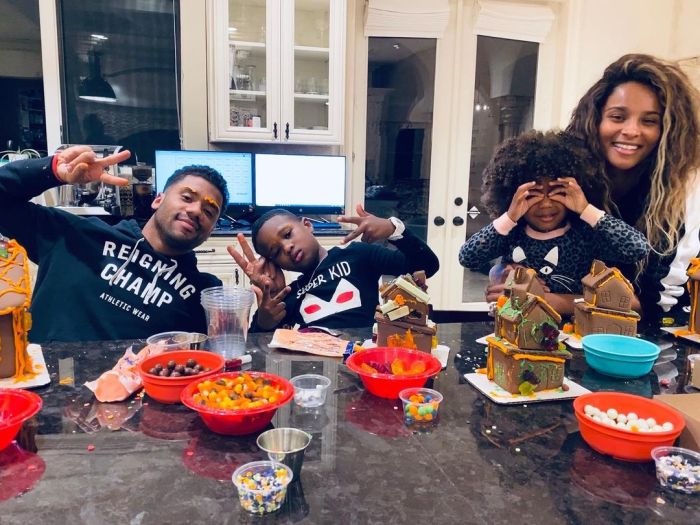 Russell Wilson and Ciara cheering on their Yankees family