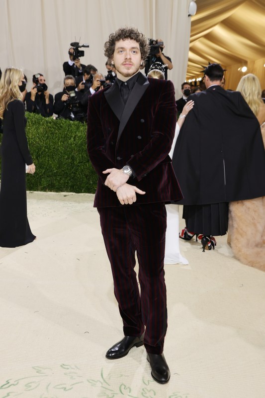 Met Gala 2021 red carpet: A 'Schitt's Creek' star's big blue moment and ...