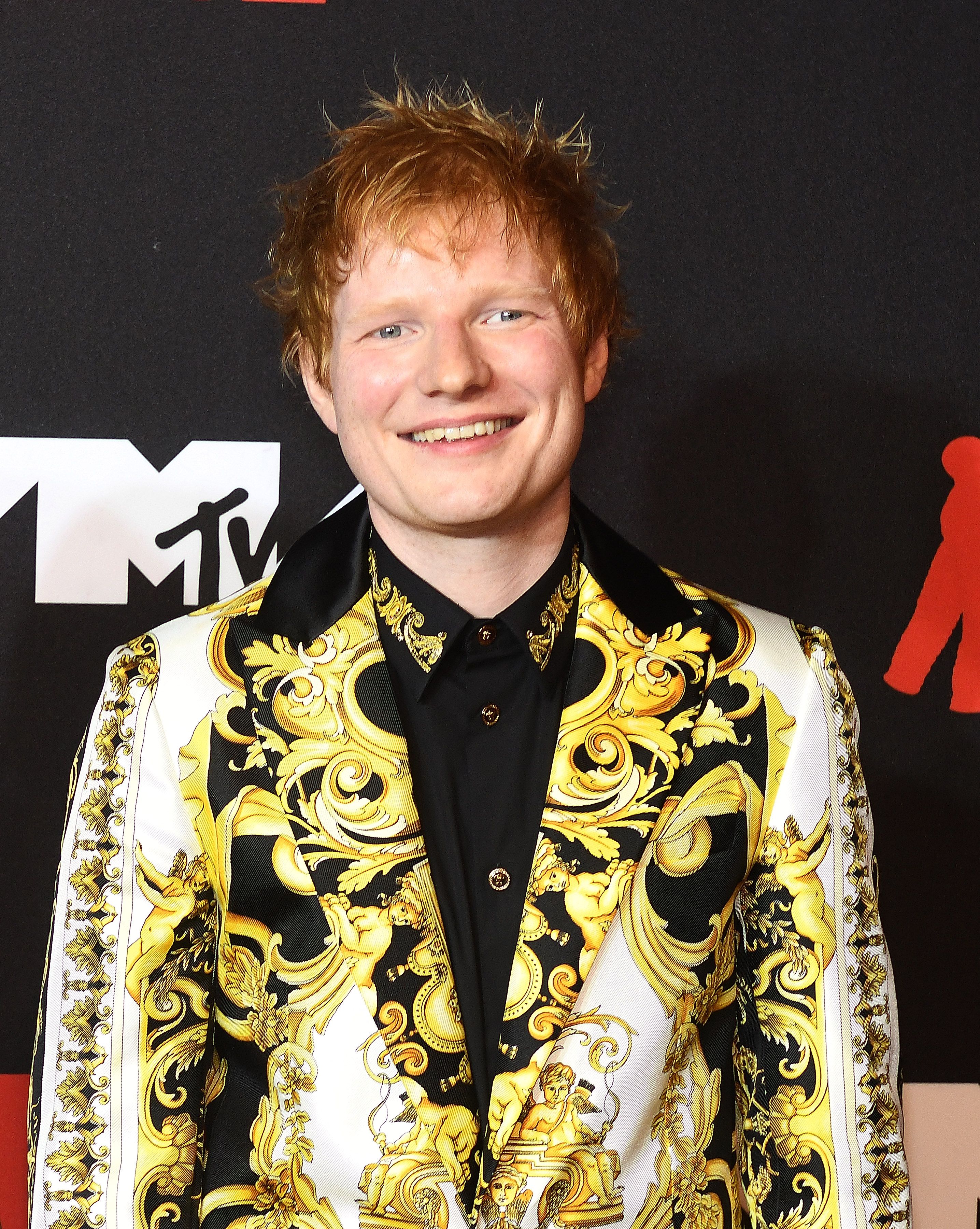 Ed Sheeran rocking our best players jersey : r/Commanders