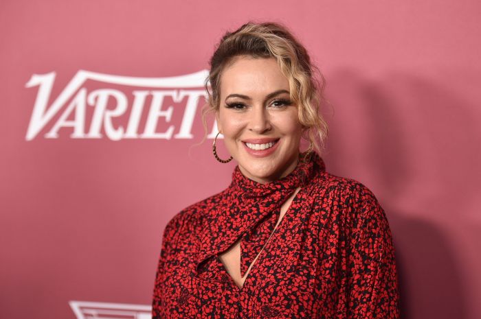 Alyssa Milano is 50! Who's The Boss? star is fresh faced as she