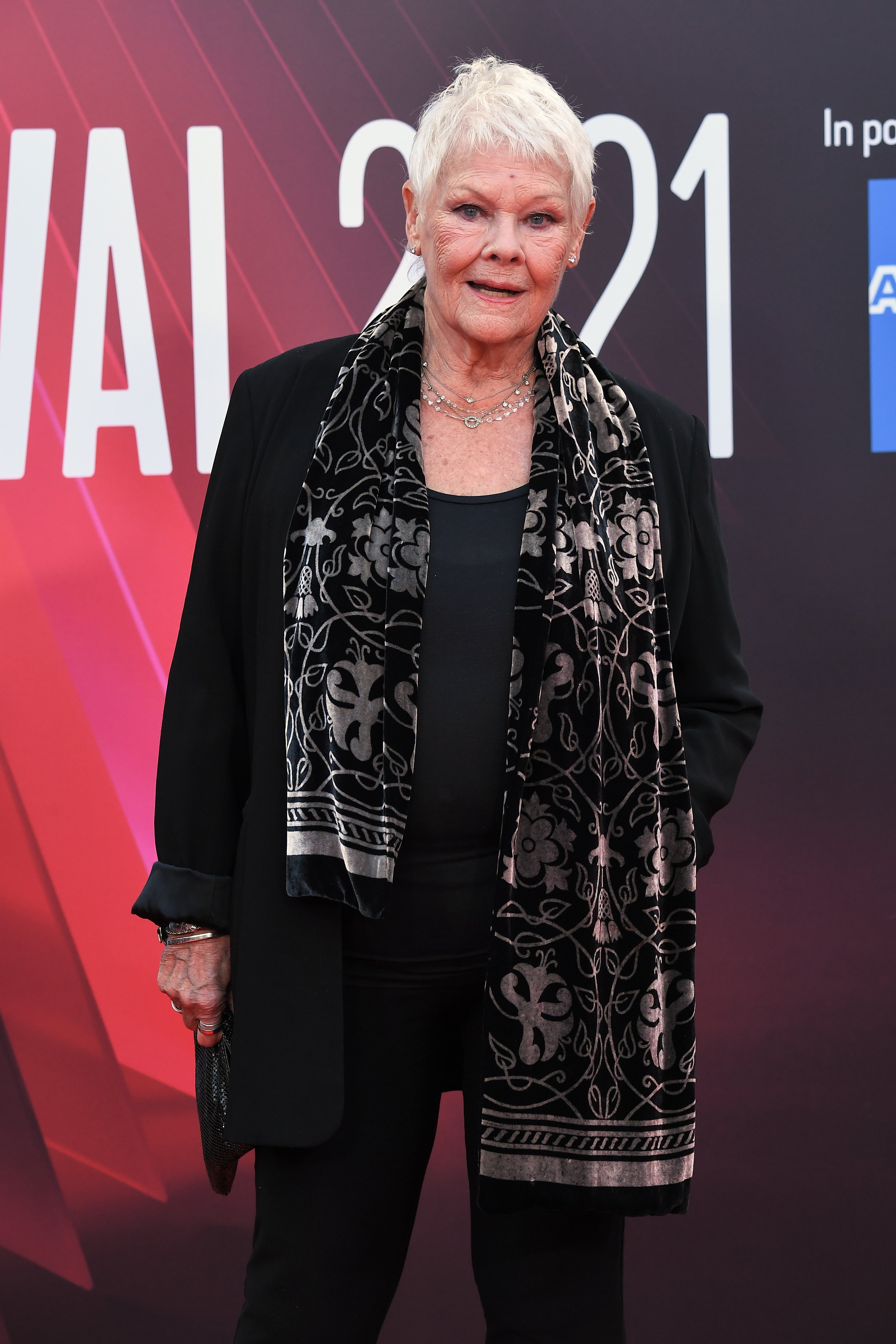 Dame Judi Dench has lost her vision, says she doesn't plan to