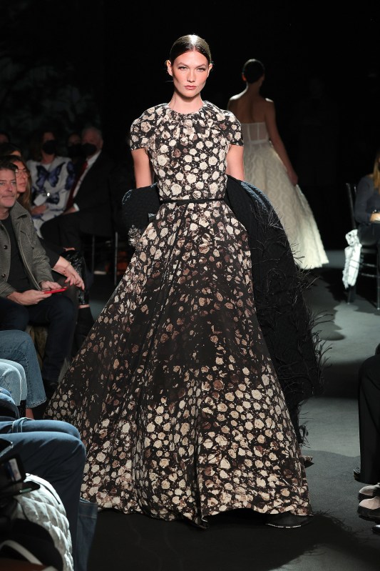 Celebs attend New York Fashion Week Fall/Winter 2022 | Gallery ...