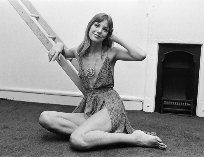 Jane Birkin Dies at 76: Images Through the Years [PHOTOS] – WWD