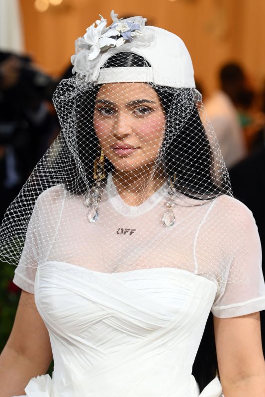 Kylie Jenner shows off staggering $1million dollar handbag