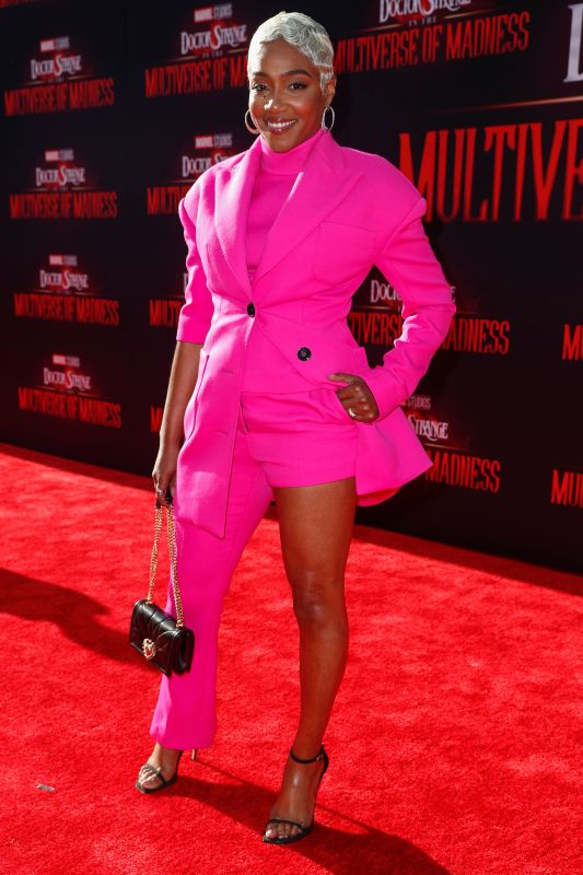 Celebrities wearing pink 2017