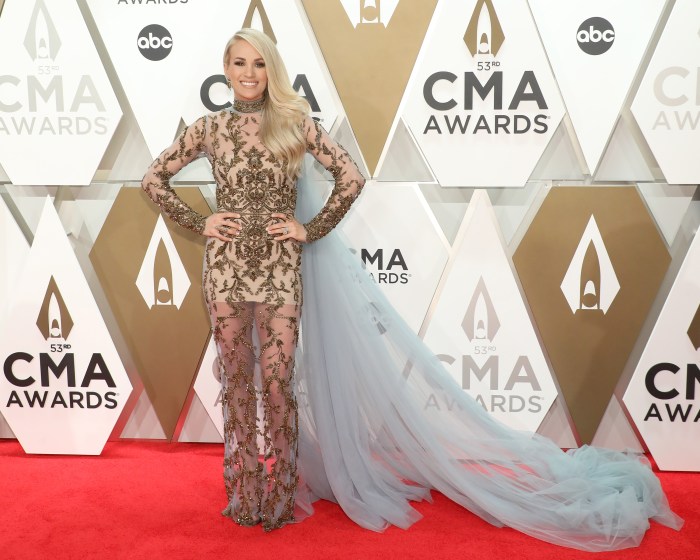 Bold shapes, sequins and sky-high slits: Check out Carrie Underwood's  boldest fashion moments, Gallery