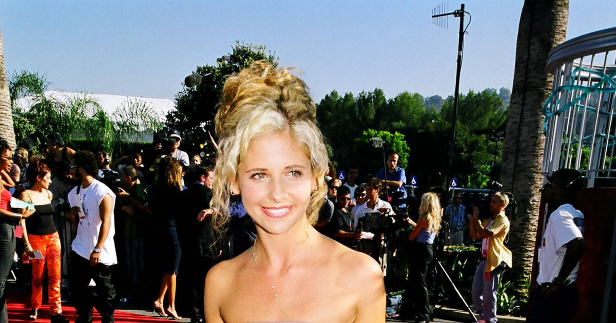 Sarah Michelle Gellar Wears This Chic Belt Bag That's Perfect for