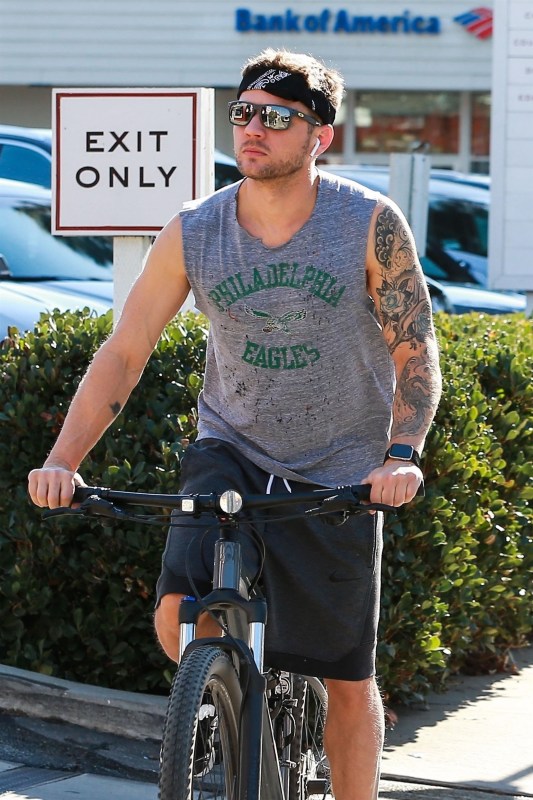 Ryan Phillippe Princess Diana T Shirt Go Birds Philadelphia Eagles