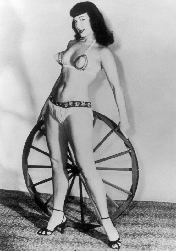 LF_BP004 : Bettie Page - Iconic Images