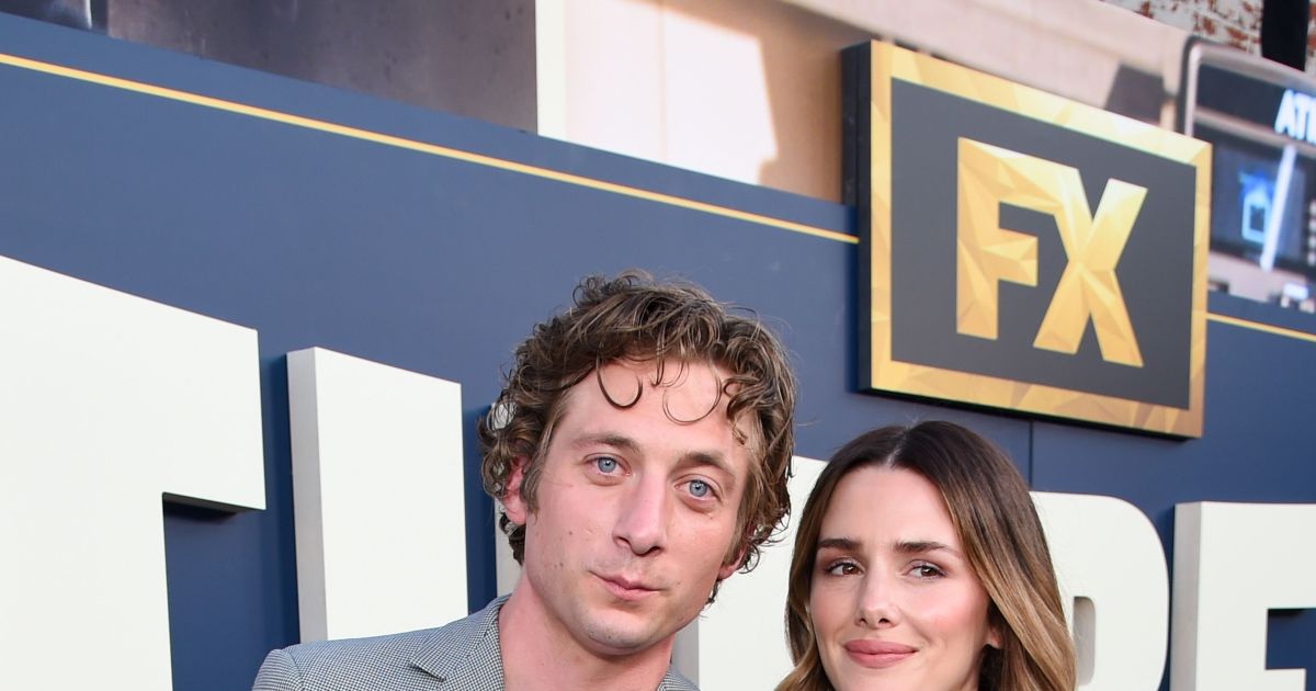 Jeremy Allen White, Estranged Wife Addison Mark Daughter Ezer's