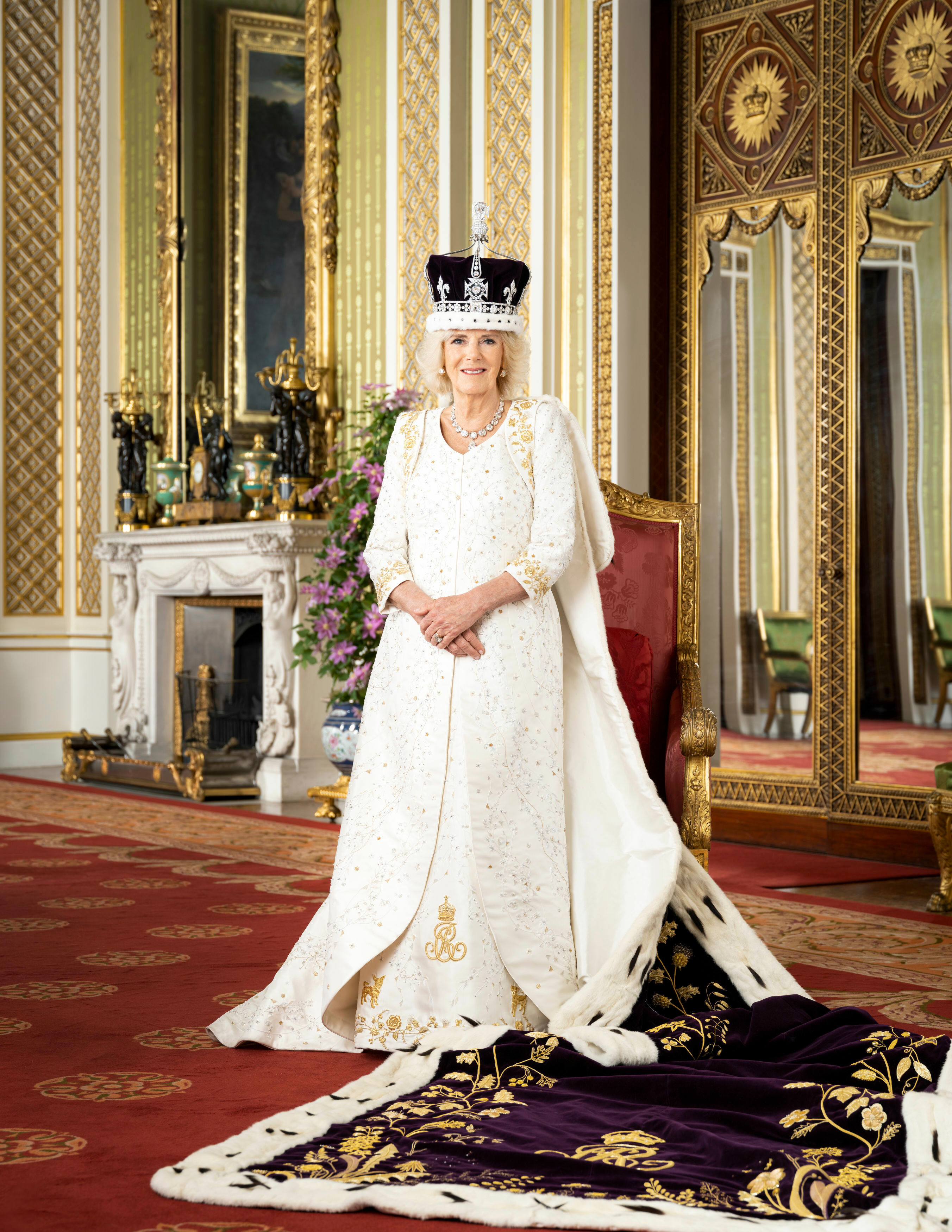 Eight Times Kate Middleton Borrowed Queen Elizabeth IIs Diamonds