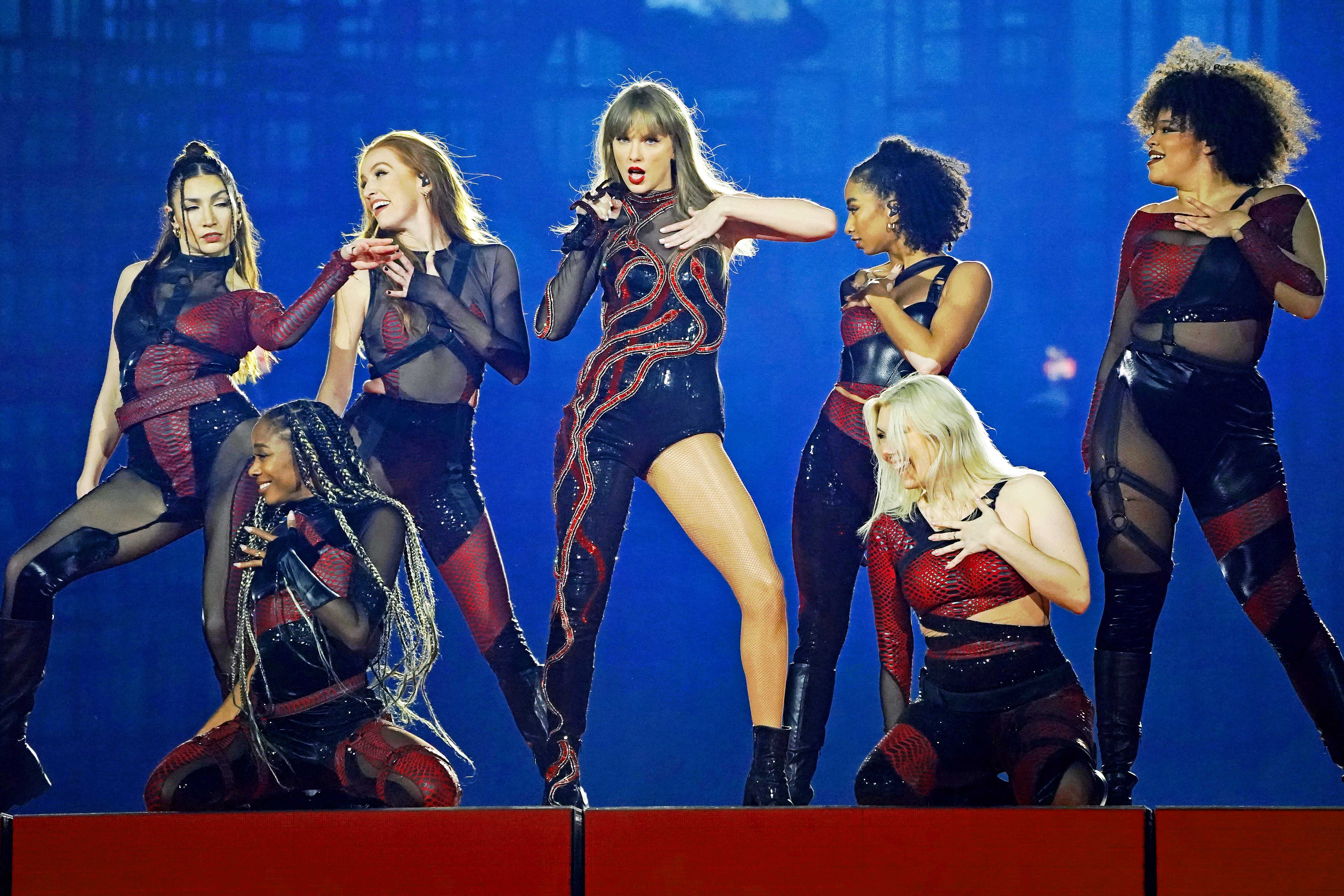 The 35 Best Taylor Swift Outfits from Her Red Era