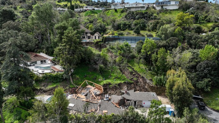 Sherman Oaks landslide: L.A. home destroyed